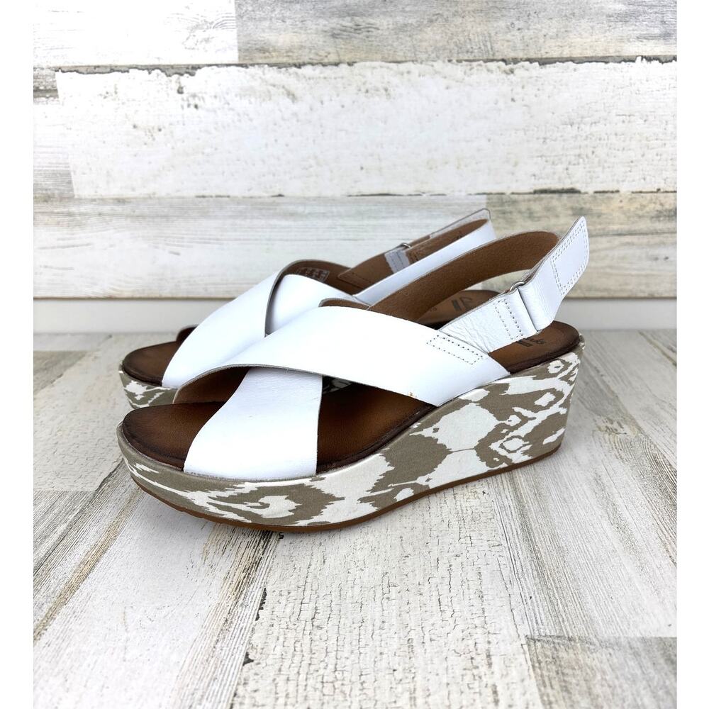 Clarks womens 8.5 Stasha Hale Strappy Wedge Sandal Slingback white leather NEW